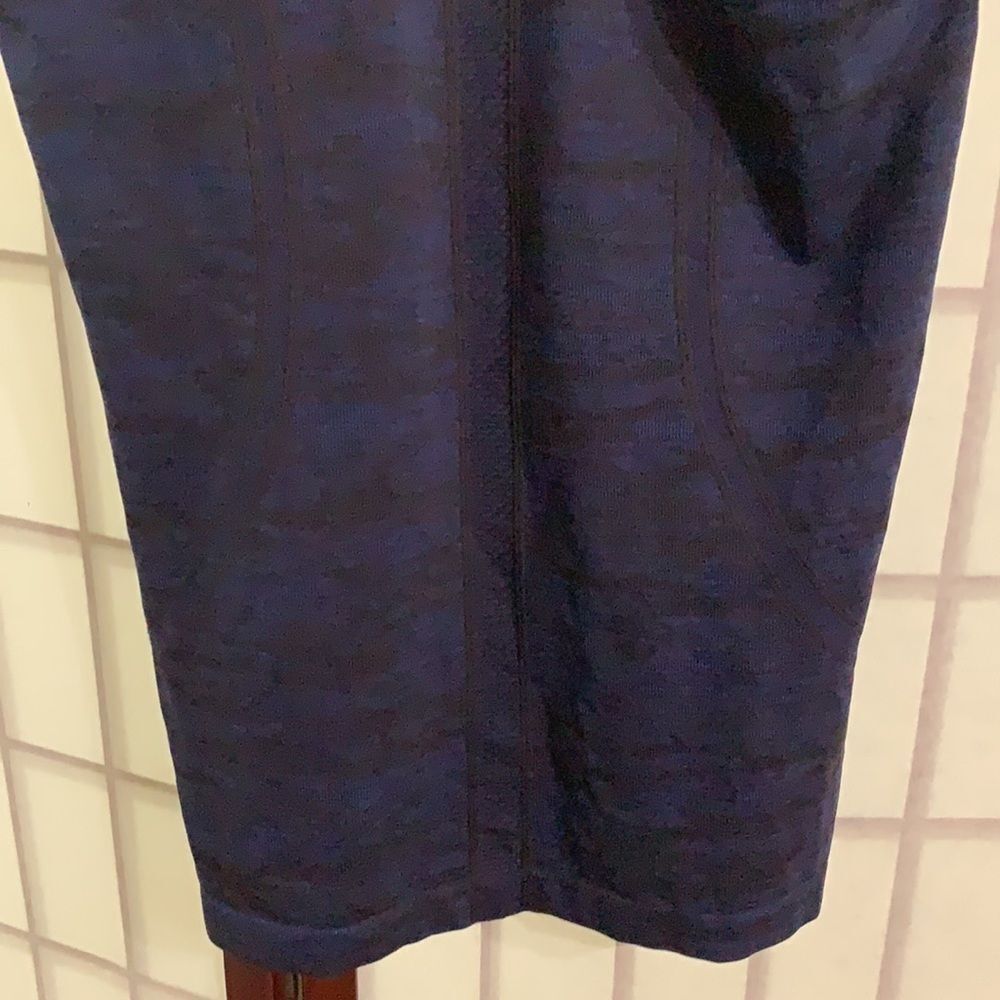 LULULEMON ATHLETICA RUNNING RACER BACK TANK SIZE 6 - Picture 8 of 8